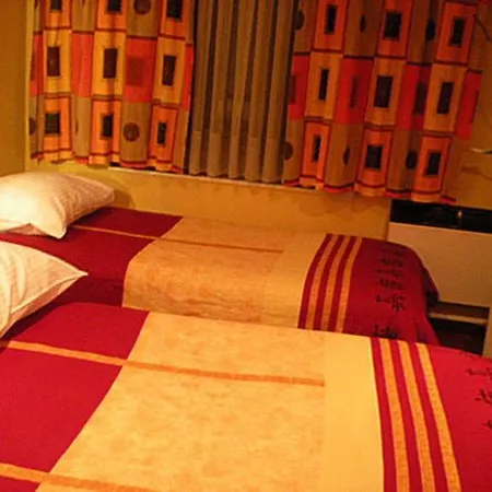 New Grand Hotel 호텔 무스크론